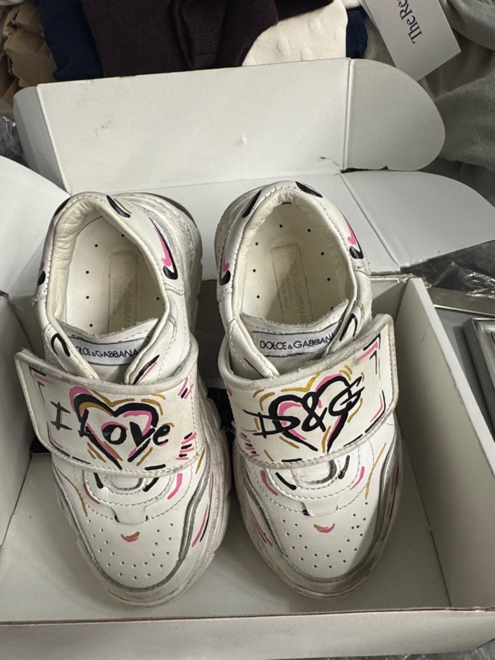 Dolce & Gabbana Kids White Sneakers with Pink and Gold Heart Graphics